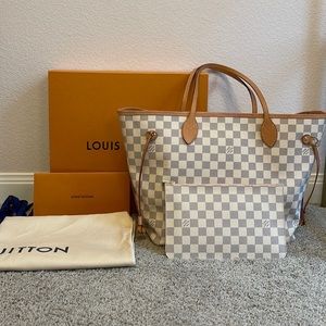 Louis Vuitton Neverfull MM Tote